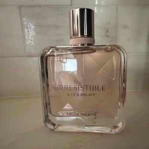 GIVENCHY IRRESISTIBLE EAU DE TOILETTE 2.7FLOZ